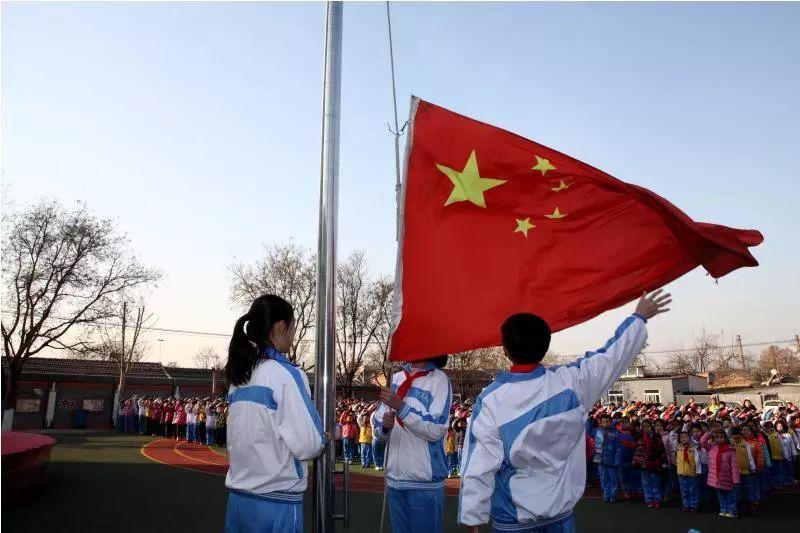 翻书也找不到答案,娃娃考懵:太低估开卷考试了